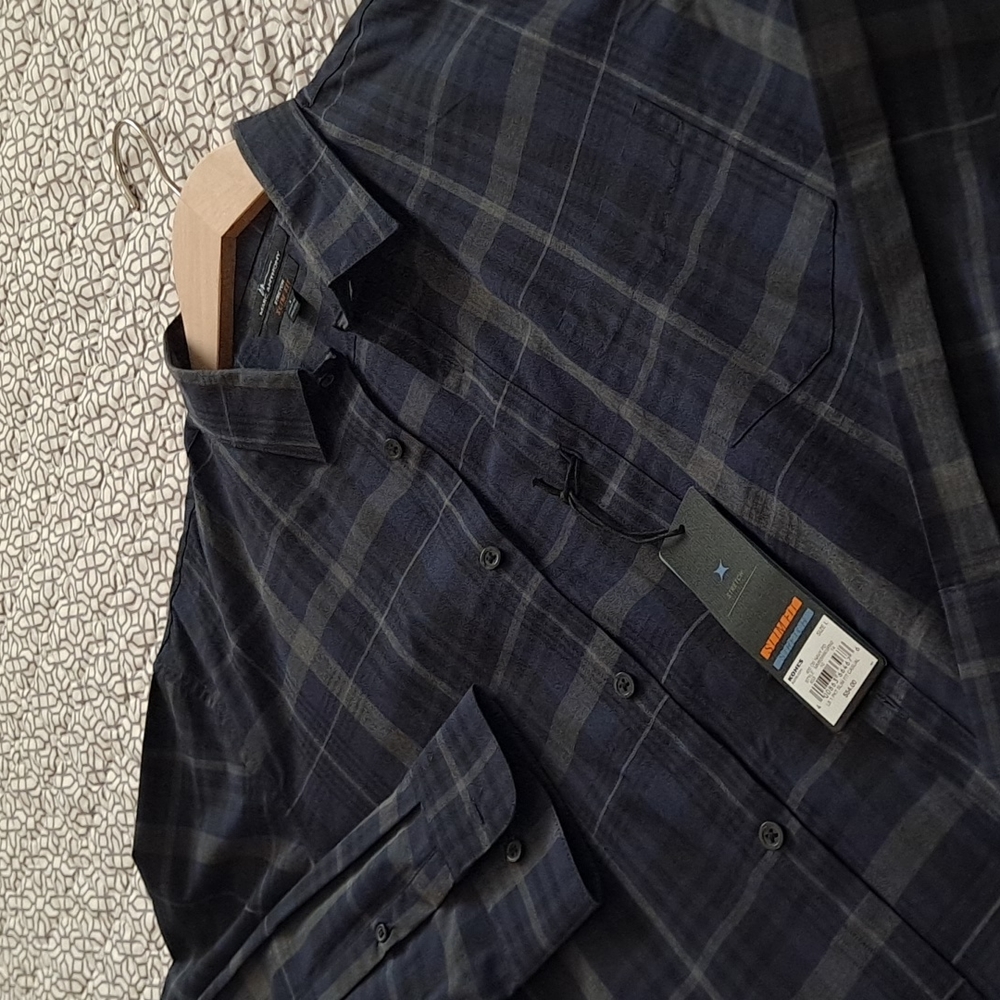 Marc Antony Long Sleeve Slim Fit Stretch casual shirt. Navy and Gray. NWT